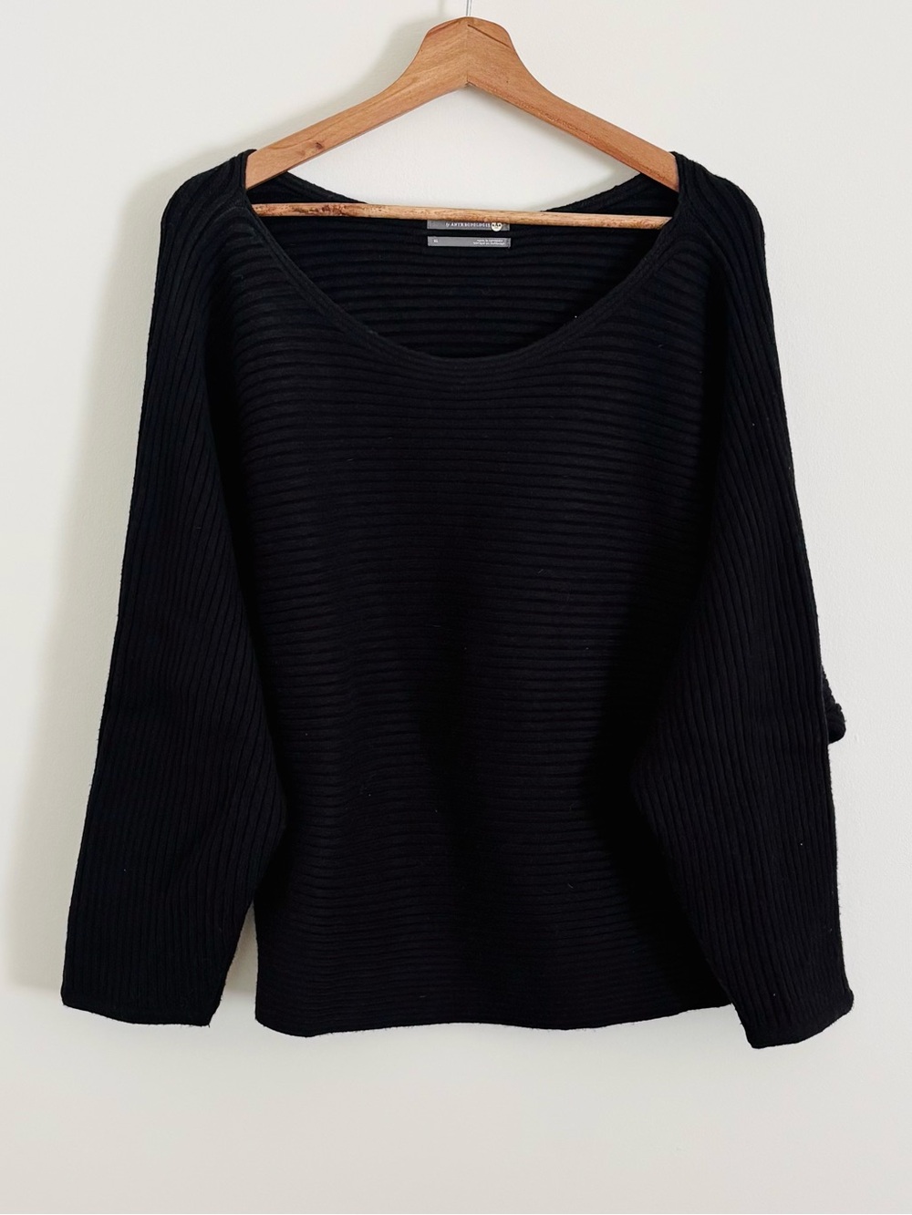 Anthropologie Kendall Cropped Sweater in Black